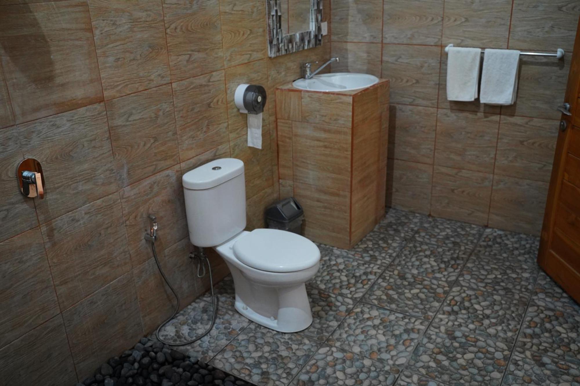 Wahyu Masari Homestay Sakti Ngoại thất bức ảnh